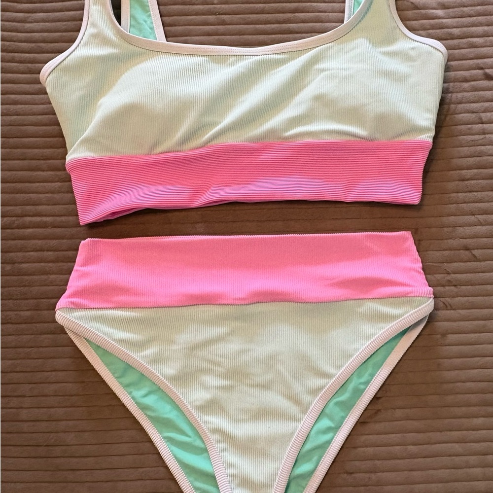 Colorblock Bikini Set in Green and Pink